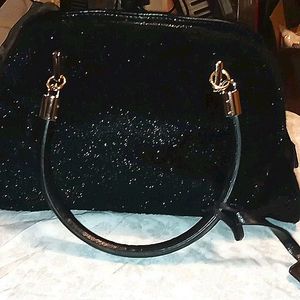 Black Faux/Leather/Fur Hand Bag